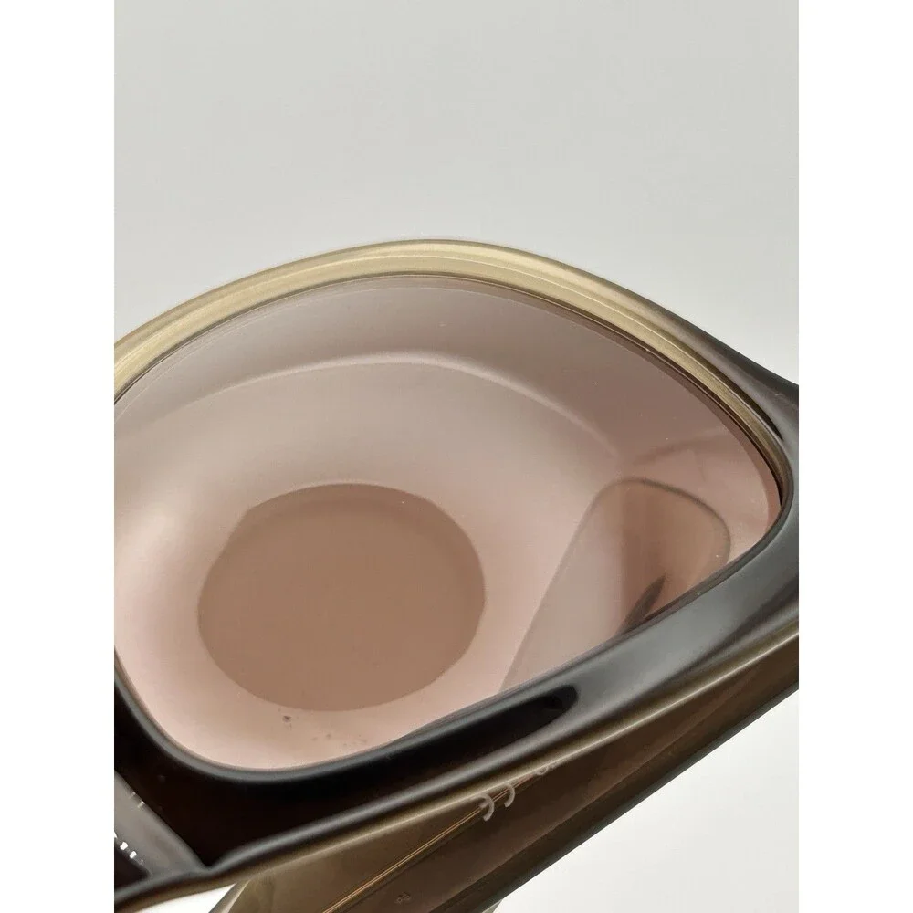 Vince Camuto no case